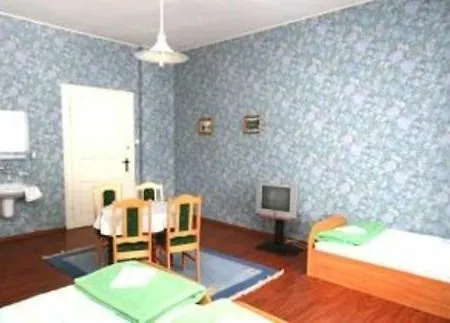 Rosa בית אירוח קרפאז'